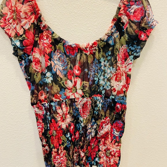 Renuar top - Picture 2 of 8